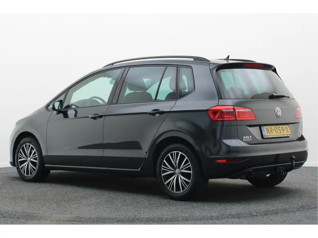 Volkswagen Golf Sportsvan 1.2 TSI DSG Connected Series Climate, ACC, Stoelverwarming, Navigatie, Blu...