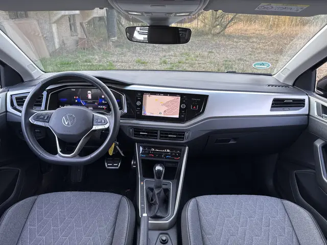 Volkswagen Taigo TSI 110PK DSG LIFE BUSINESS STOELV CAMERA/ACC/NAVI