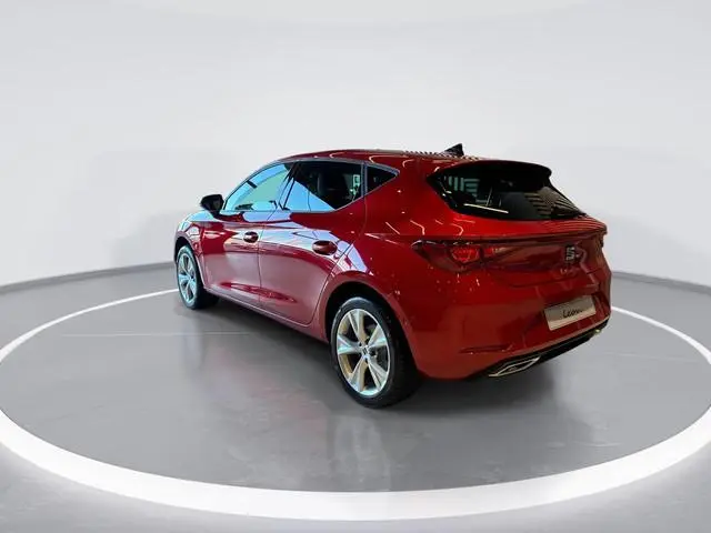 SEAT Leon FR Business 1.5 TSI eHybrid 150 kW / 204 PK Hatchb 6 versn. DSG | Panoramadak | matrix led...
