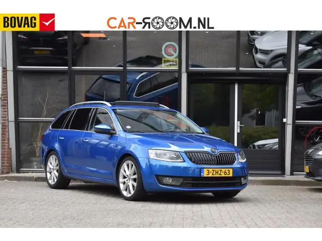 Skoda Octavia Combi 1.4 TSI Pano Dsg Camera
