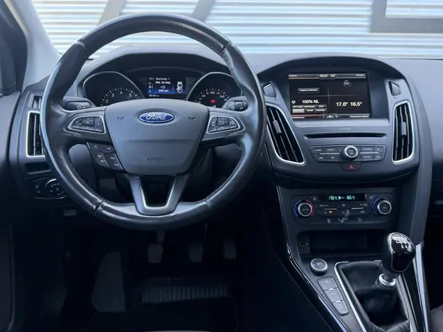 Ford Focus 1.0 Titanium Edition 2e Eigenaar|Navi|Clima|Cruise|PDC V+A|LM Velgen|N.A.P|APK tot 05-202...