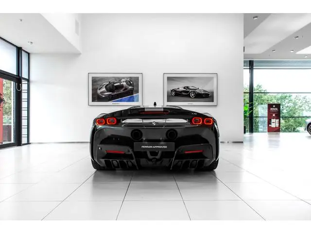 Ferrari SF90 Stradale