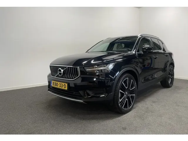 Volvo XC40 1.5 T4 Plug-in hybrid Ultimate Bright Sunroof/ Adapt. Cruise/ Leer/ Camera/ Harman Kardon