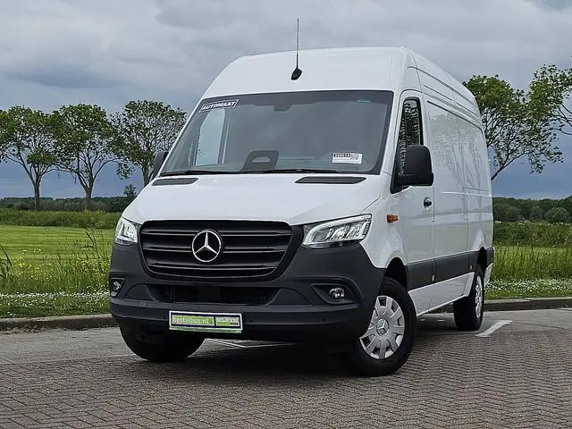 MERCEDES-BENZ SPRINTER 317 l2h2 mbux10 led