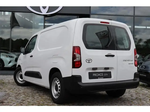 Toyota pro-ace