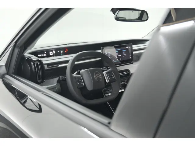 Citroen Ë-C3 Max 113pk 44 kWh | 11 KW Laadfunctie | Camera | Navigatie | Apple Carplay | Parkeersens...