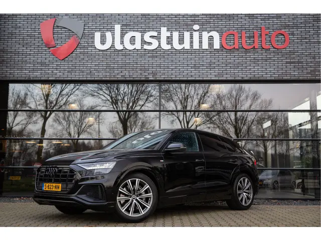 Audi Q8 55 TFSI e quattro Pro Line Advanced , RS-zetels, 3D-camera, Luchtvering, Head-up display, Ap...