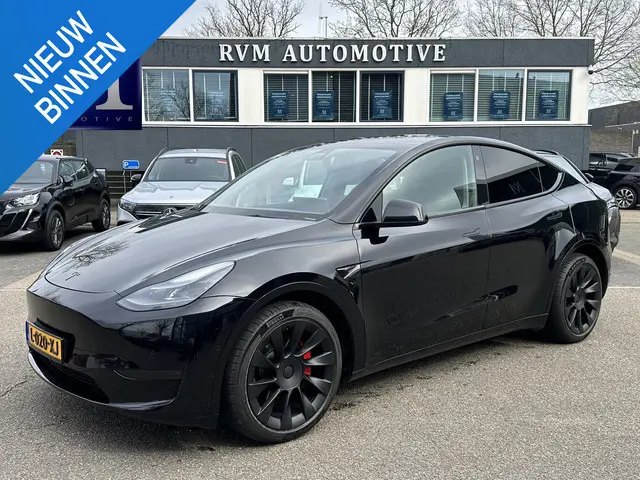 Tesla Model Y Long Range AWD 75 kWh SOH 88%|BTW|VAN €30.900,- NU VOOR SLECHTS €28.877,- Uw LENTEVOOR...