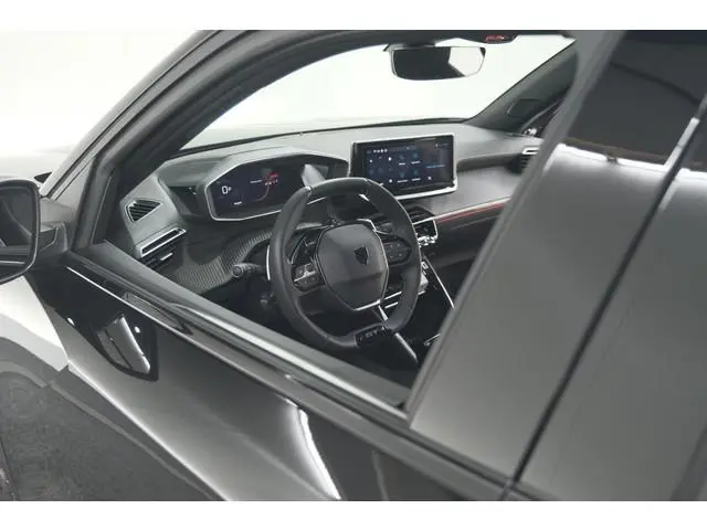 Peugeot 2008 PureTech 130 EAT8 GT | 360 Camera | Adaptieve Cruise Control | Stoelmassage | Apple Car...