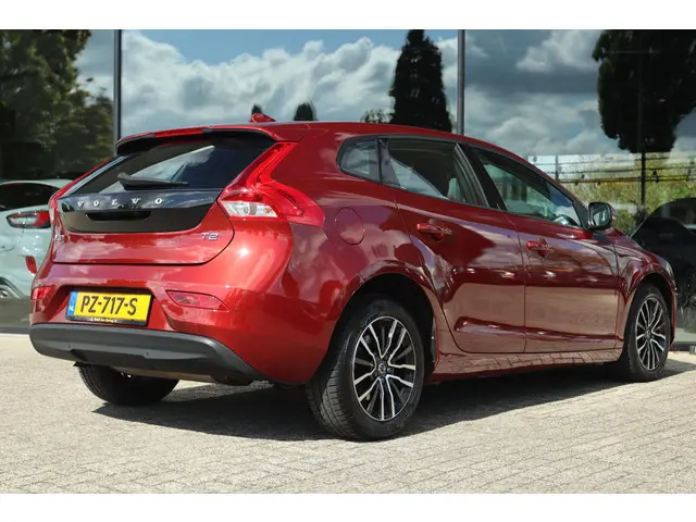 VOLVO V40 1.5 T2 NORDIC+ ORIG. NL | CAMERA | LED | STOELVERW. | CRUISE | STANDKACHEL | CLIMATE
