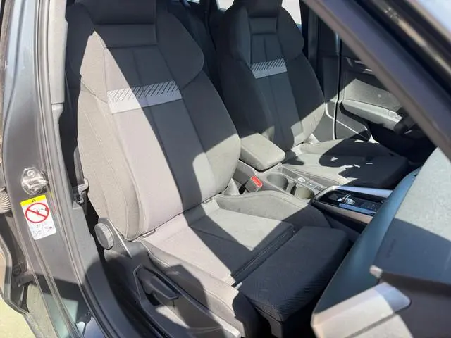 Audi A3 Sportback 30 TFSI Business edition Carplay, Android Auto, Led Matrix, Sport Interieur, Priva...