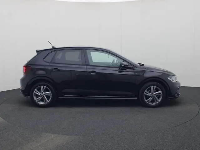 Volkswagen Polo 1.0TSI/95PK R-Line · Navigatie · Parkeersensoren · Apple/Android Car Play · Garantie...