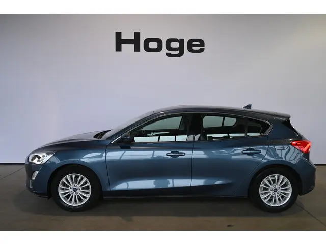 Ford Focus 1.0 EcoBoost Titanium Business Clima Navigatie Stuur/Stoelverwarming Rijklaarprijs! Inrui...