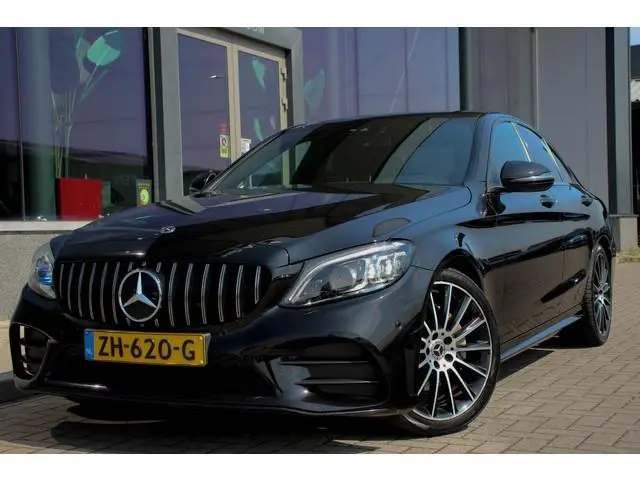 Mercedes-Benz C-klasse C-Klasse 180 | AMG Pakket | Burmester | Sfeerverlichting | 19 inch