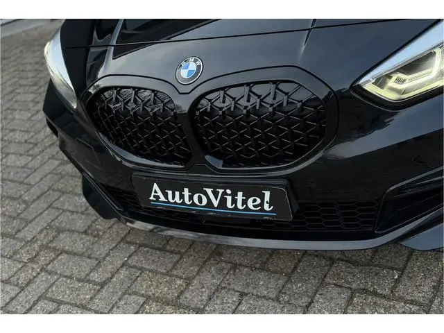 BMW 1-serie 118i M-Sport | Stoelverwarming | Live Cockpit Prof. | Carplay | PDC V & A