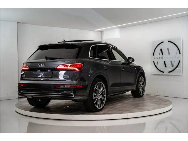 Audi Q5 2.0 TFSI Quattro 2x S-Line 252PK NL AUTO+NAP | Pano | luchtvering | Sfeer | Virtual | MATRIX