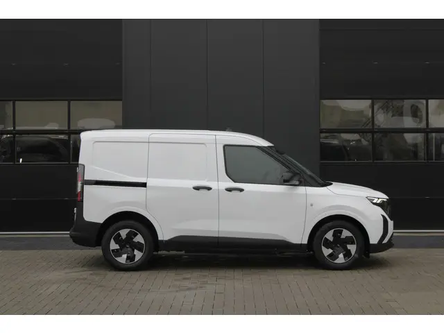 Ford E-Transit Courier