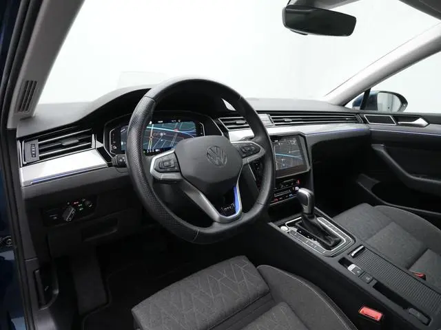 Volkswagen Passat 1.4 TSI 218 pk PHEV GTE Business | Panoramadak | Trekhaak | Discover Pro | IQ Ligh...