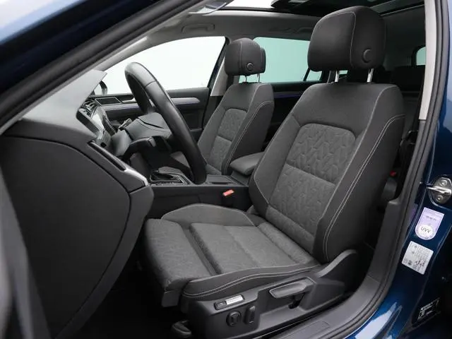 Volkswagen Passat 1.4 TSI 218 pk PHEV GTE Business | Panoramadak | Trekhaak | Discover Pro | IQ Ligh...