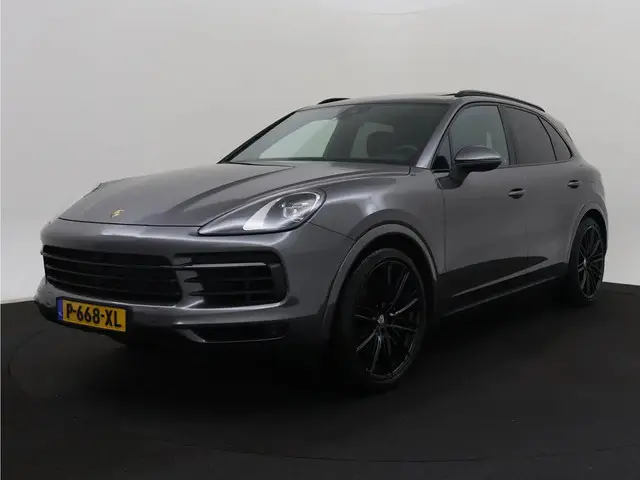 Porsche Cayenne 3.0 E-Hybrid | Pano | Bose | Luchtvering | Sport-chrono | PDLS | Trekhaak | Stoelver...