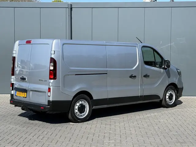 Renault Trafic 2.0 dCi WORKER / L2H1 / 1e EIG. / TREKHAAK / 3-ZITS / AIRCO / CRUISE / NAVI / LED