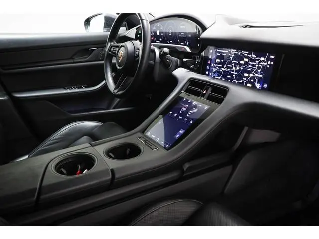 Porsche Taycan Cross Turismo 4 93 kWh | SOH 92,3% | HEAD UP | BOSE | STUURVERWARMING | STOELVENTILAT...