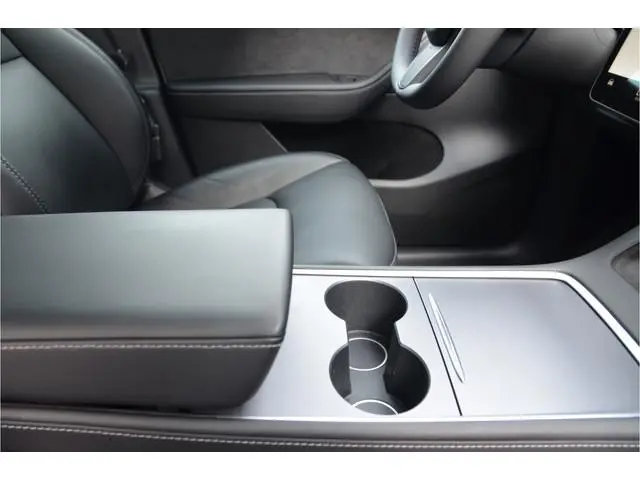 Tesla Model Y RWD 58 kWh LFP Accu, AutoPilot3.0 Ryzen