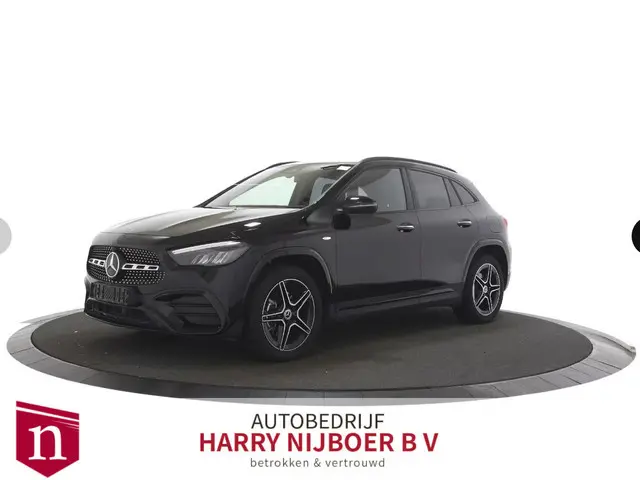 Mercedes-Benz GLA-klasse 250 e AMG Line Black Optiek / Sfeerverlichting / Stoelverwarming / Camera