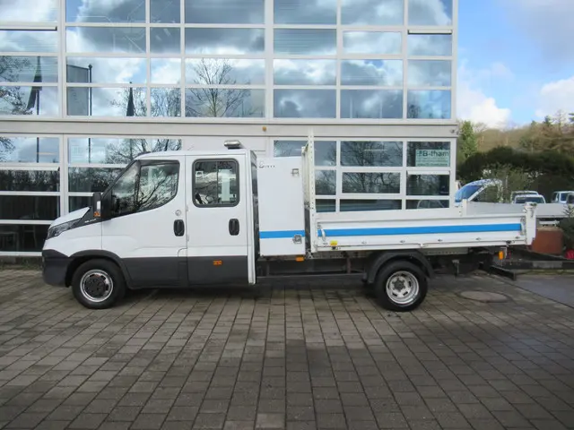 Iveco Daily 35C14D 2.3 100KW EURO6 410 DOKA Dubbelcabine Kipper + Kist / Box