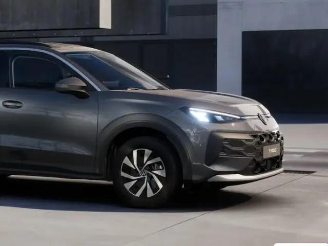 Volkswagen T-Roc Limited Edition 1.5 eTSI 150 PK 7 versn. DSG · Comfort pakket · Achteruitrijcamera...