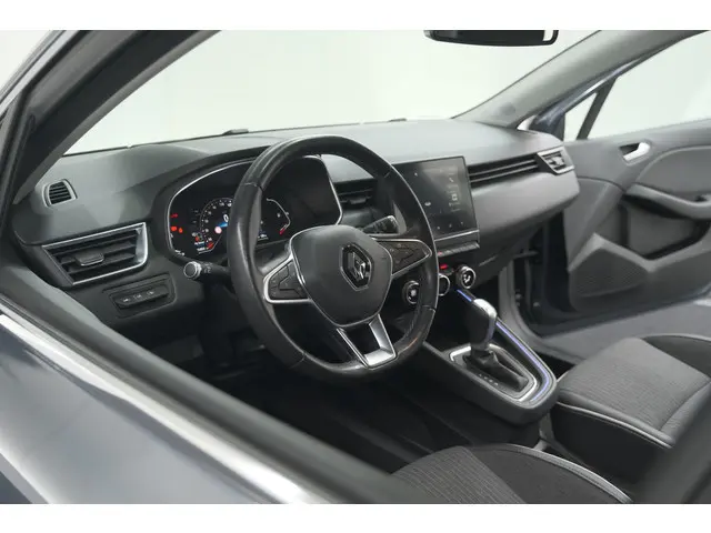 Renault Clio TCe 130 EDC Intens |  Allseason banden | Camera | Navigatie | Parkeersensoren