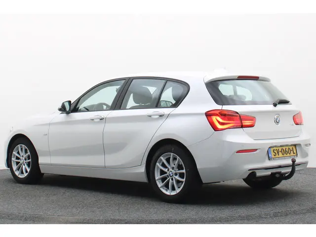 BMW 1-serie 118i Corporate Lease Executive Automaat Navigatie, LED, Climate, Cruise, Trekhaak