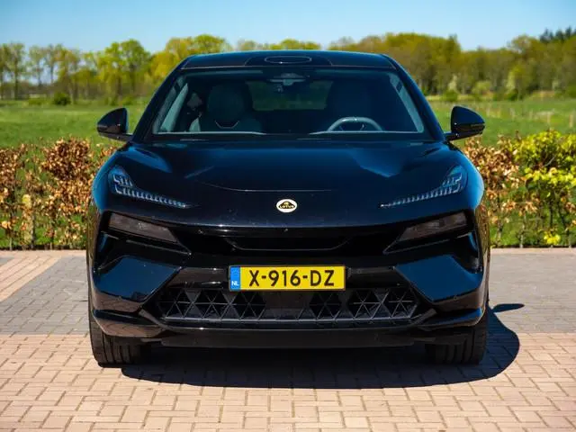 Lotus Eletre