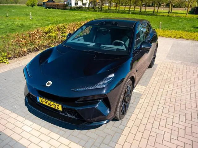 Lotus Eletre