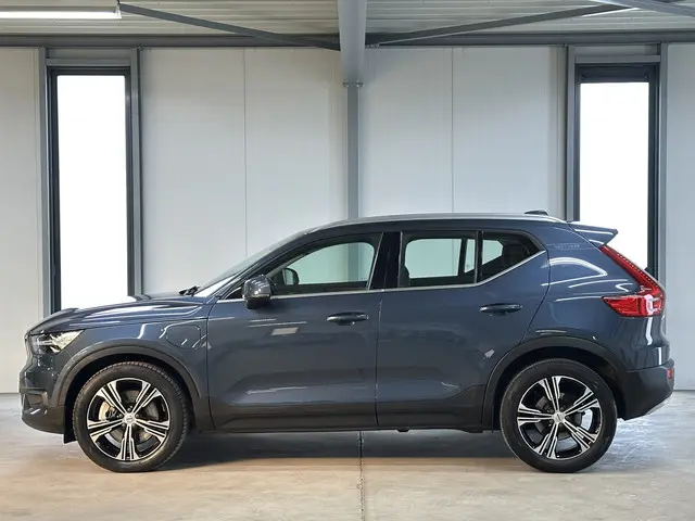 Volvo XC40 1.5 T5 Recharge Inscription Expression | LED | Camera | Navi | Trekhaak