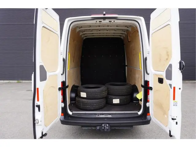 Volkswagen Crafter 180pk L4H3/L3H2 Facelift Dubbele cabine Trekhaak Digitaal Dashboard LED Airco Cam...