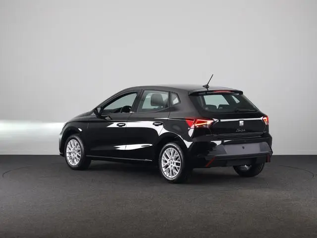 SEAT Ibiza Style Plus 1.0 EcoTSI 95 PK | Midnight Black Metallic | Apple Carplay | Park Assist | Cru...