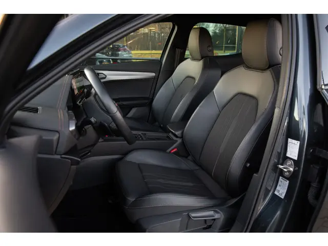 CUPRA Formentor 1.5 TSI Business Edition , Adap. cruise, Achteruitrijcamera, Sfeerverlichting,