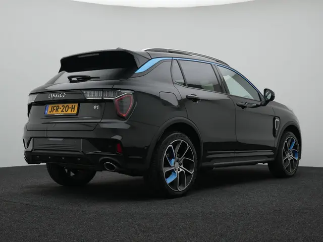 Lynk & Co 01 1.5 | Panoramadak | 360 Camera |