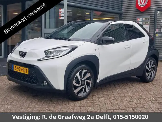 Toyota Aygo X 1.0 VVT-i MT Pulse Bi-Tone | Apple Carplay & AndroidAUTO | Climate Control | Lichtmeta...