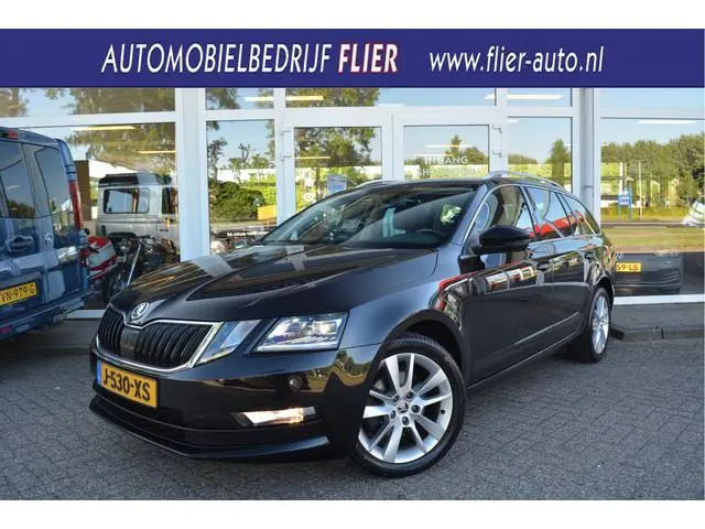 ŠKODA Octavia Combi 1.5 150PK TSI  Business Edition Plus | Trekhaak | Digi Dash | Adaptive |