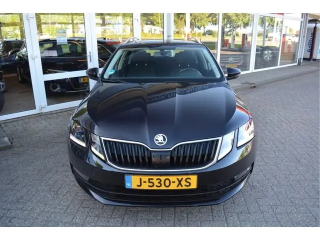 ŠKODA Octavia Combi 1.5 150PK TSI  Business Edition Plus | Trekhaak | Digi Dash | Adaptive |
