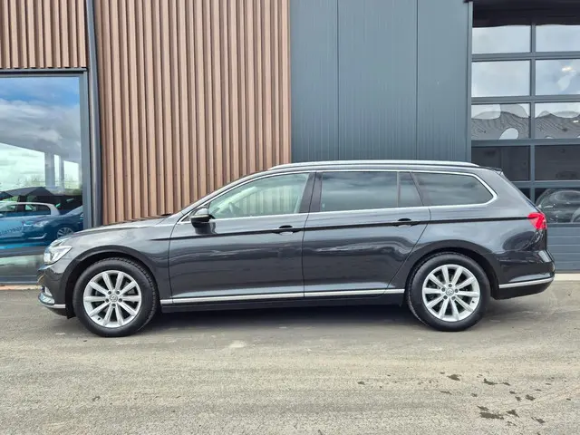 Volkswagen Passat Variant 1.8 TSI Highline | Carplay | Cruise control | Klap spiegels