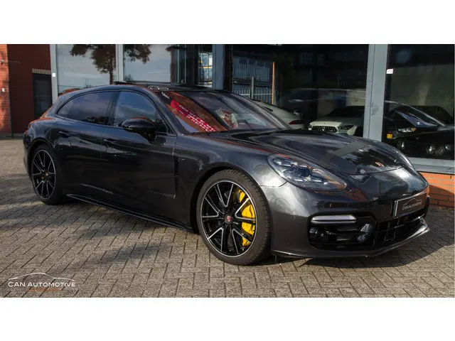 Porsche Panamera Sport Turismo 4.0 Turbo S E-Hybrid Keramisch 686PK