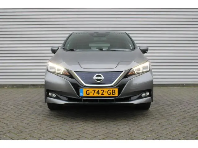 Nissan Leaf Tekna 40 kWh | Airco | Cruise | Camera | Navi | Trekhaak | PDC |