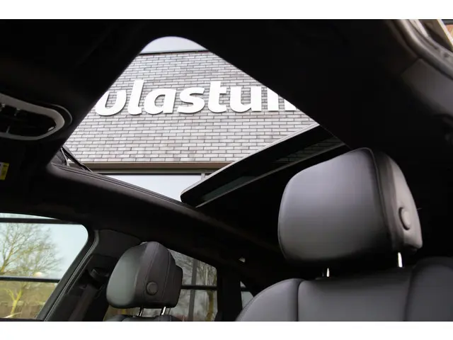 Porsche Macan 2.0 , Panoramadak, Memory, NAP, Luchtvering,