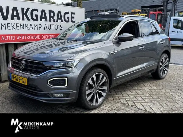 Volkswagen T-Roc 1.5 TSI Sport Business R 19"/Panoramadak/Trekhaak/Dodehoek/Camera/Adaptieve cruise/...