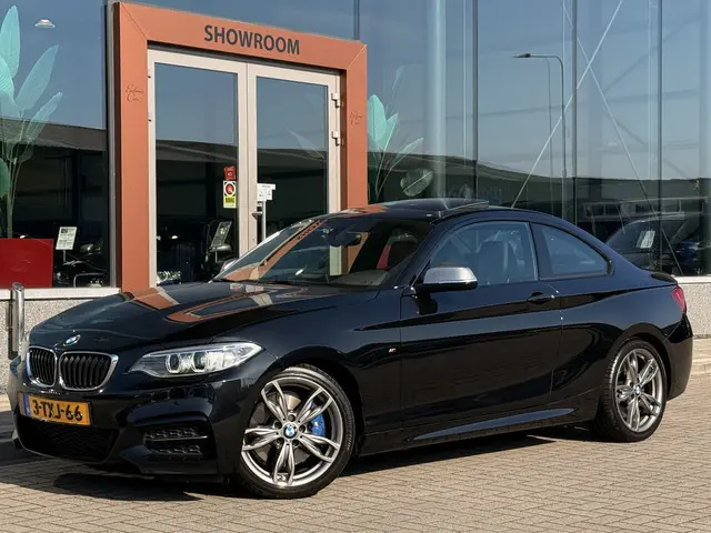 BMW 2-serie Coupé M235i High Executive | Schuifdak | Harman / Kardon | Cruise | Memory | Leder | DAB...