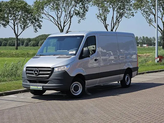 MERCEDES-BENZ SPRINTER 315 l2h1 rwd mbux ac!