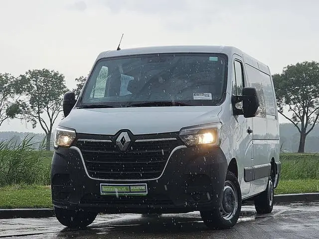 RENAULT MASTER 2.3 l1h1 dubbel cabine!